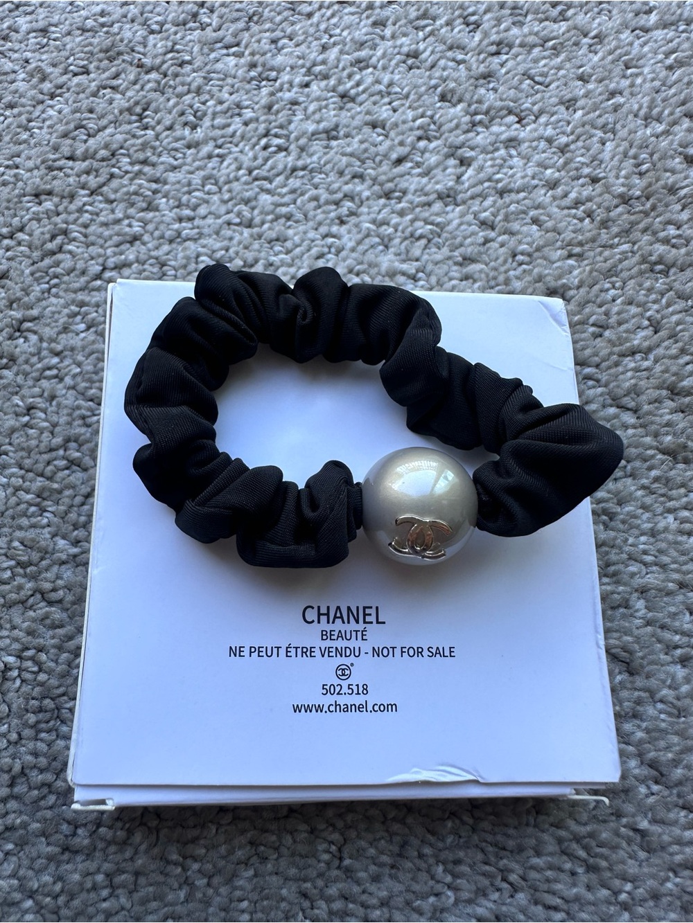 💄CHANEL NEW beauty Black Hair Ties with Pearl CC Accent
